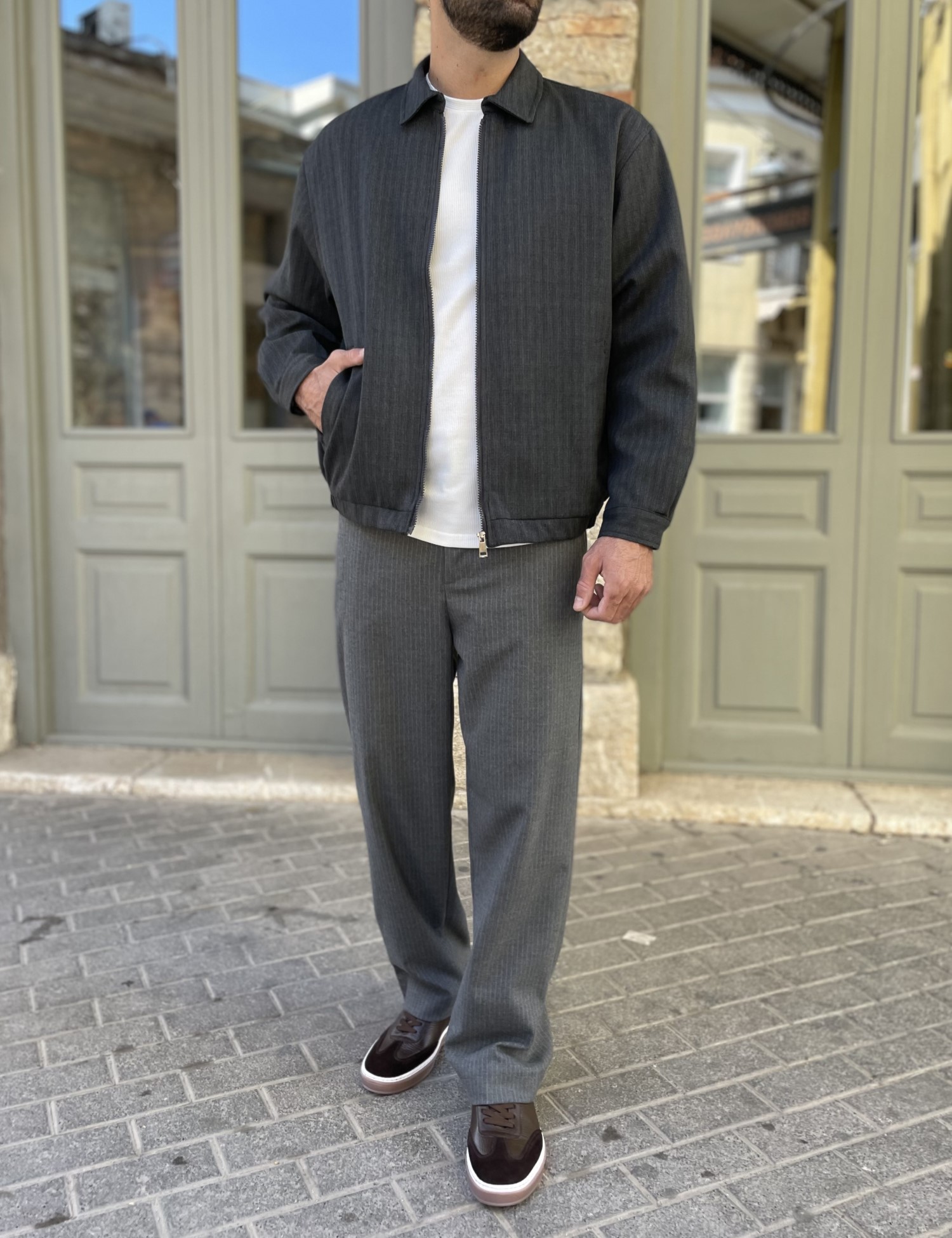 Ανδρικό γκρι ριγέ μπουφάν με γιακά 4516G φωτογραφία